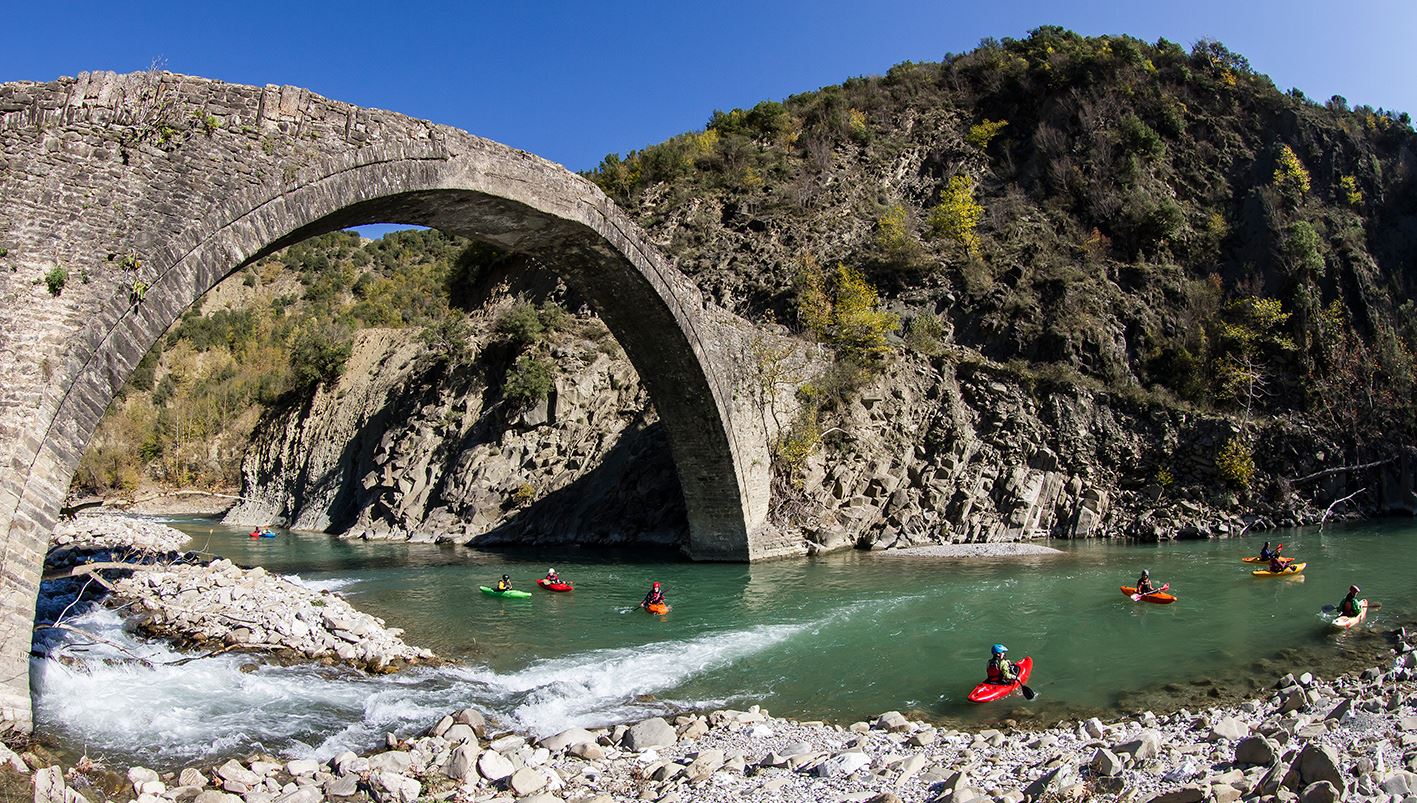 Am 1.+2. Mai bleibt unser Geschäft geschlossen.